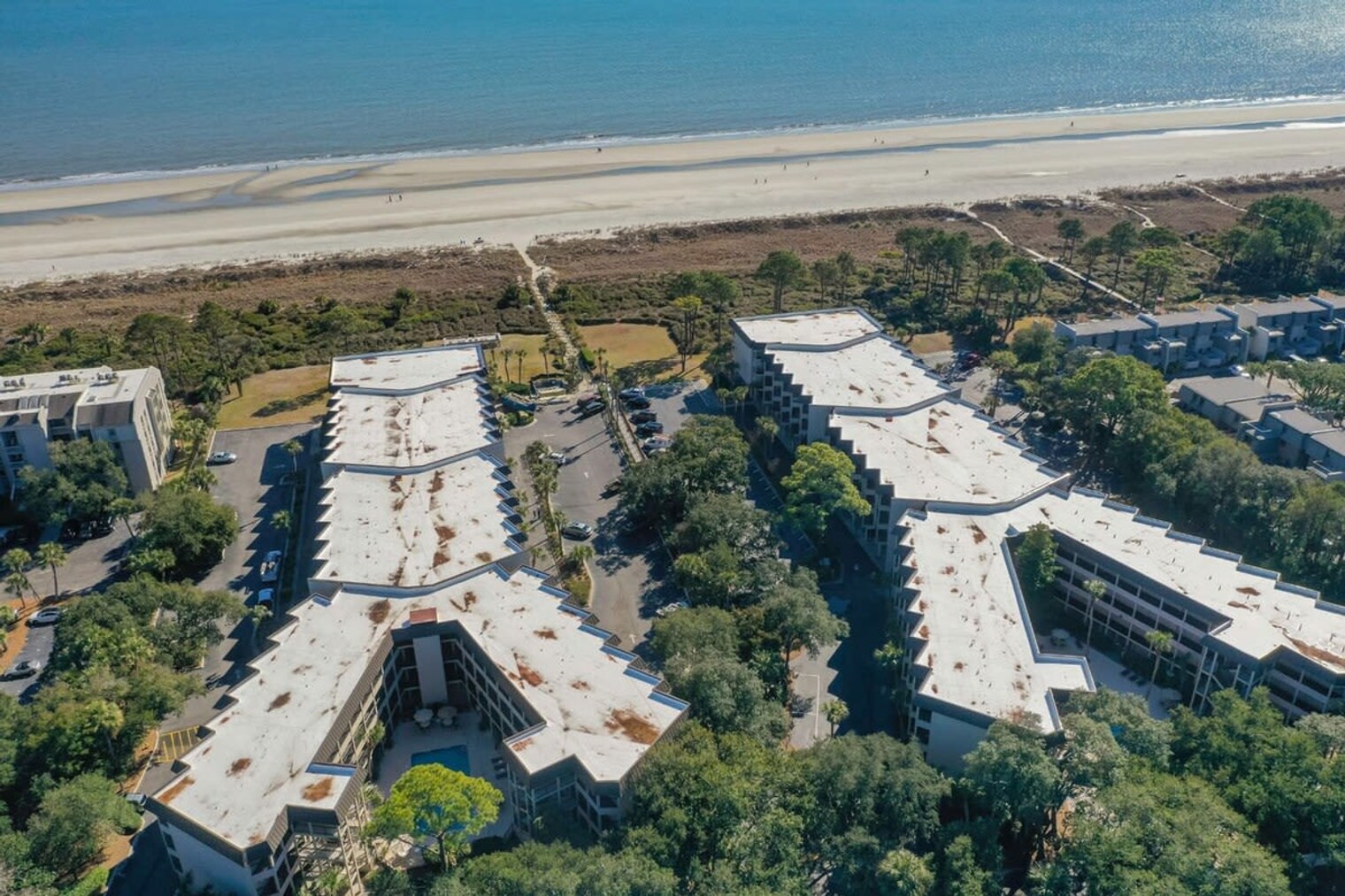 Building Photo - 23 S Forest Beach Dr