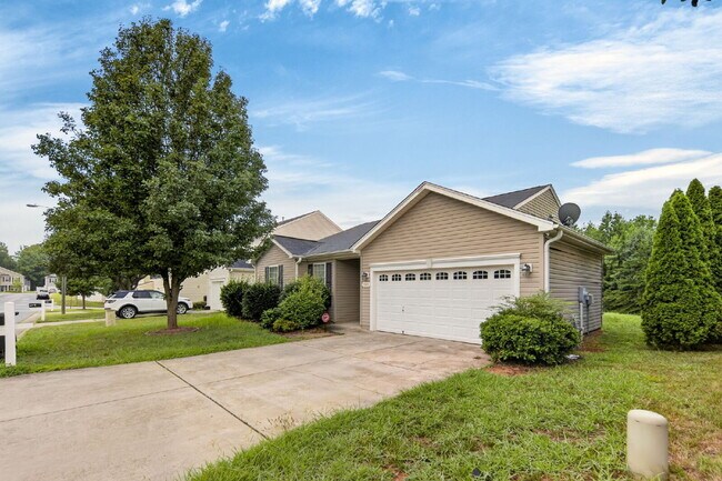 Building Photo - Available Now! Charming 3BR Ranch with 2-Car Garage Near Downtown Winston-Salem