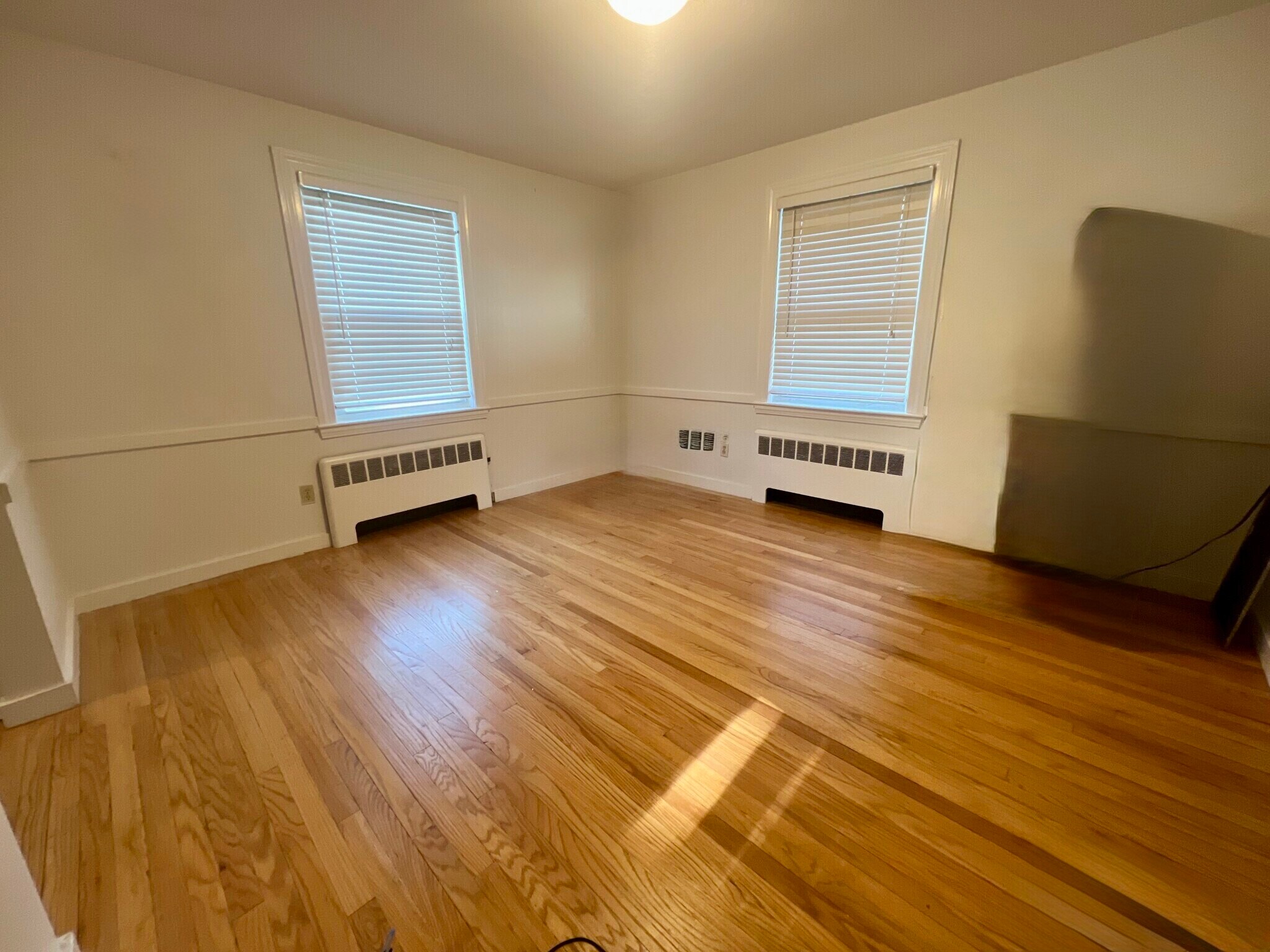 Building Photo - 51 Bacon St