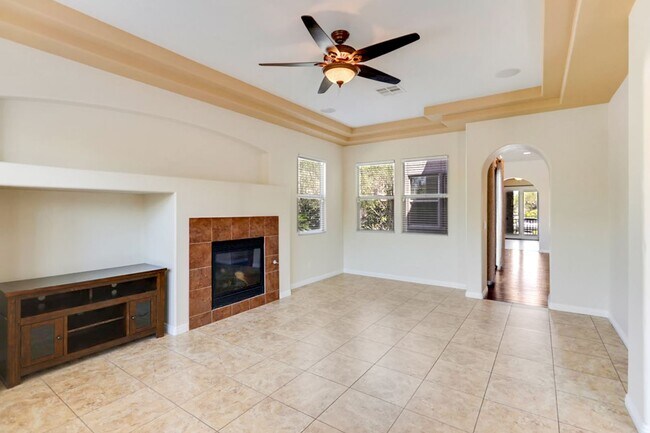 Building Photo - Summerlin Vistas Pool Home w/ Bed and Bath...