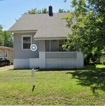 Building Photo - 2206 McLaran Ave