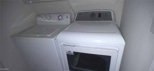 Building Photo - 3440 Cancun Ct