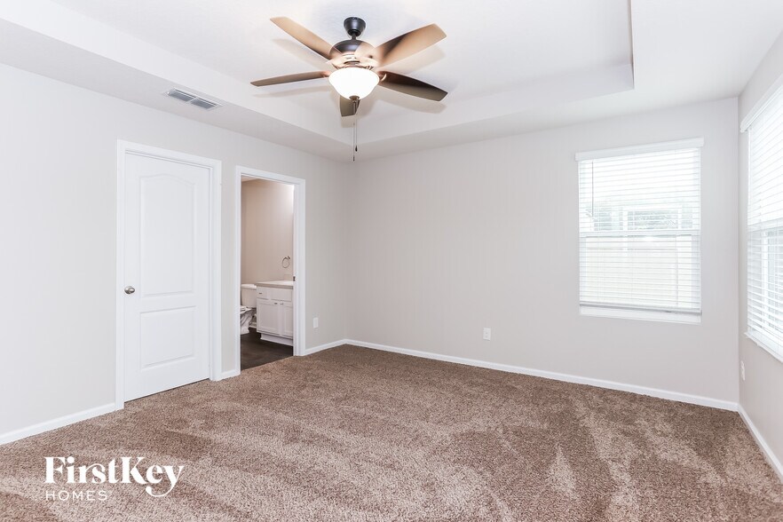 Building Photo - 9023 Kipper Dr