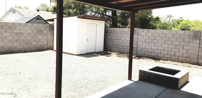 Building Photo - 3825 W Libby St