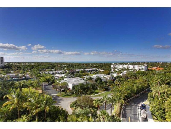 Building Photo - 799 Crandon Blvd