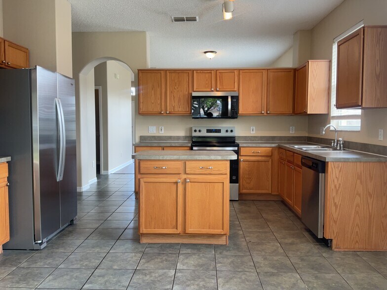 Building Photo - 14766 Kristenright Ln