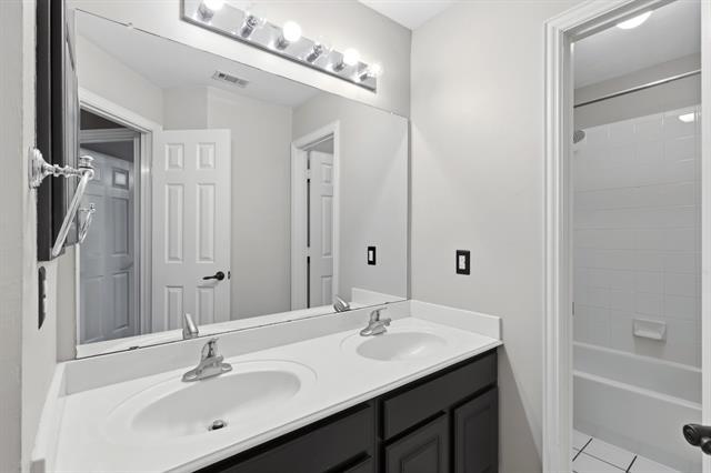 Building Photo - 913 Cross Plains Dr