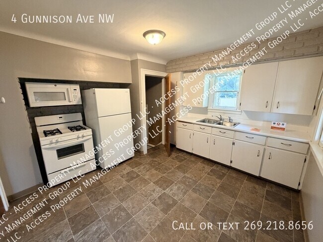 Building Photo - 4 Gunnison Ave NW
