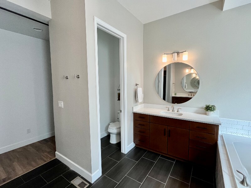 Building Photo - 11181 Sweet Cicely Dr
