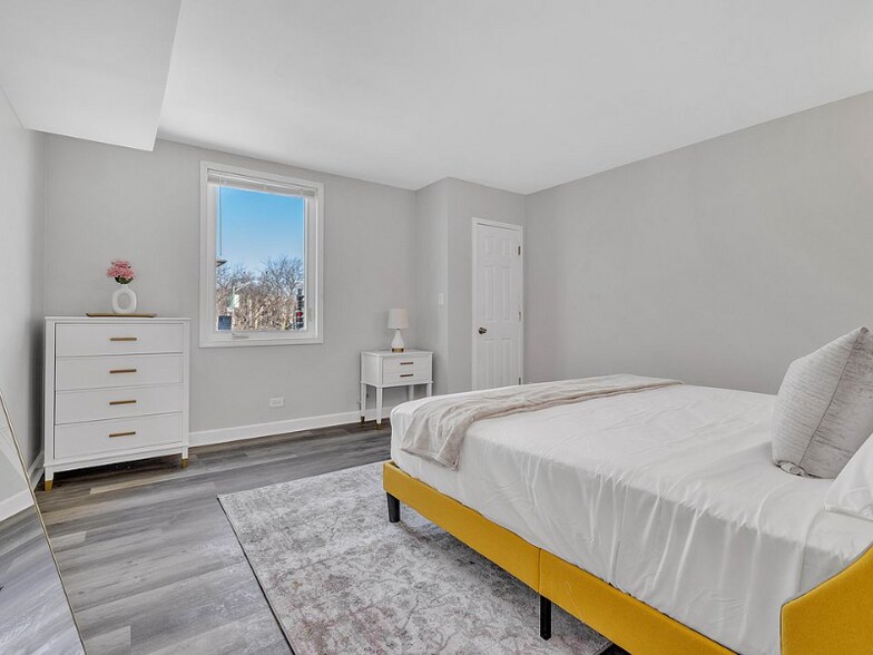 Building Photo - 7 Division St