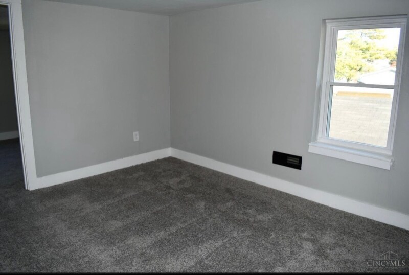 Building Photo - 150 E North St