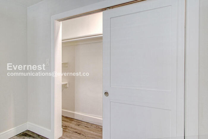 Building Photo - 2635 Hayden Rd