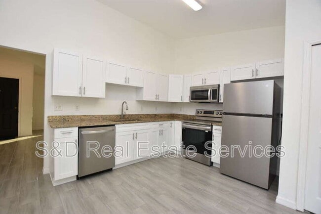 Building Photo - 1035 Fox Lake Dr