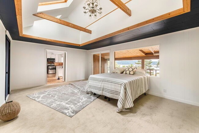 Building Photo - BEAUTIFUL CABIN STYLE HOME ACROSS FROM SIL...