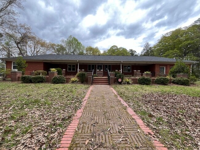 Building Photo - 1542 Monument Ave