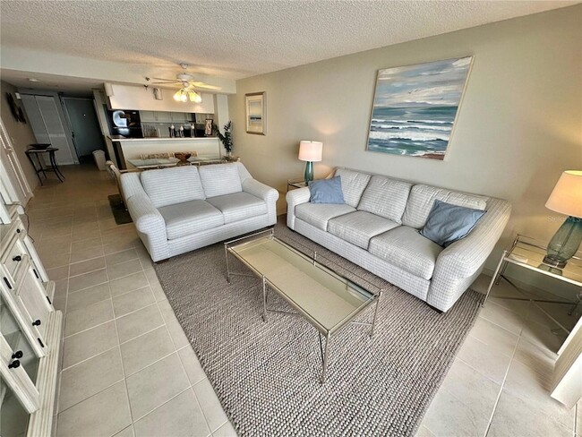 Building Photo - 6035 Sea Ranch Dr