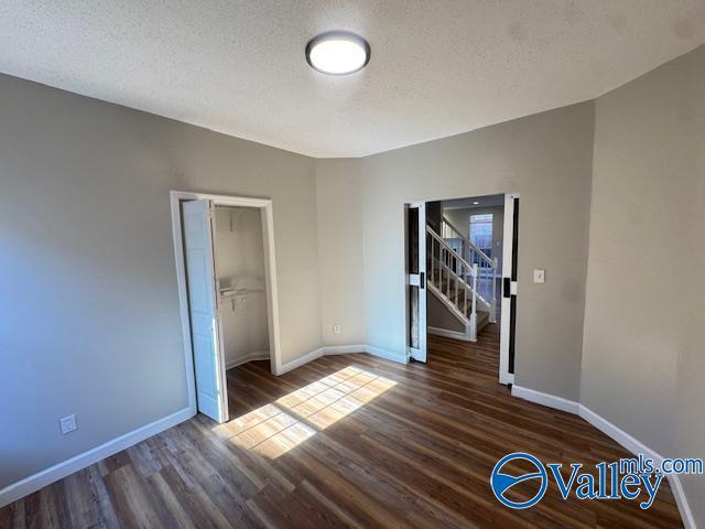 Building Photo - 492 SW Sussex Dr