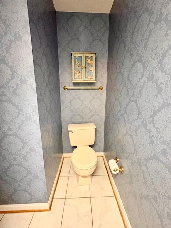 Building Photo - 6825 Spring Beauty Ct