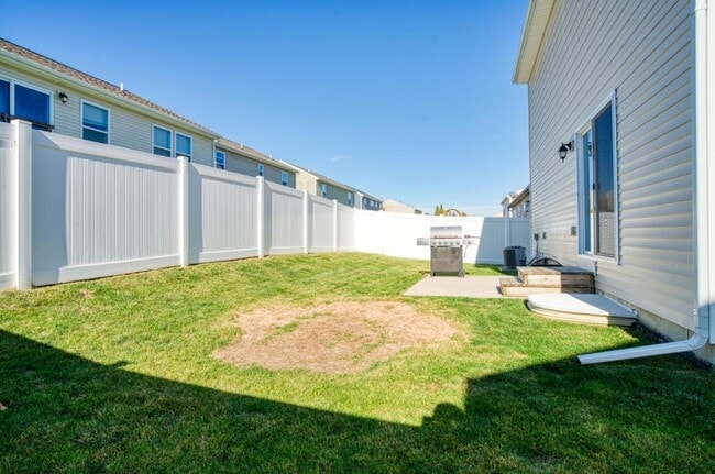 Building Photo - 2783 Au Gres River Dr