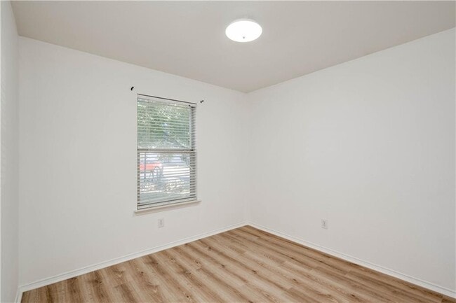 Building Photo - 13316 Thome Valley Dr