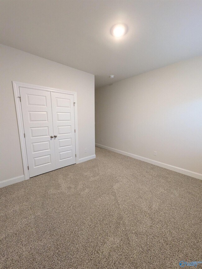 Building Photo - 336 Jackson Pt Cir