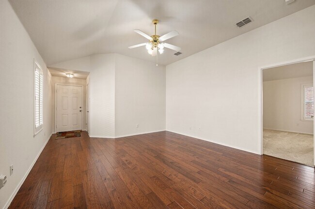 Building Photo - 12113 Thicket Bend Dr