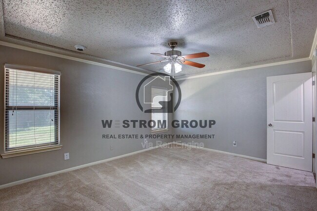 Building Photo - 1642 Belltower Dr