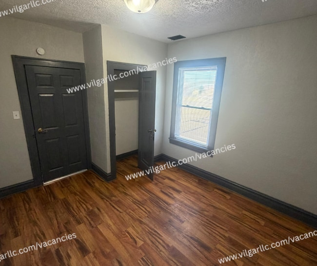 Building Photo - 3713 Hemlock St