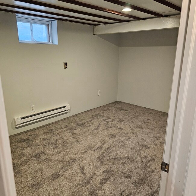 Building Photo - 655 S 7th Ave