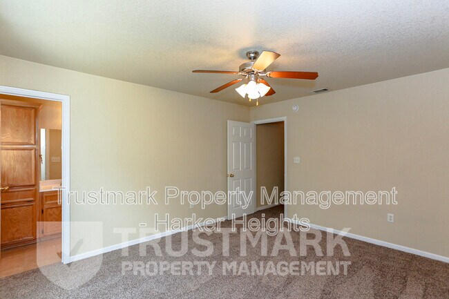 Building Photo - 4202 Elms Run Cir