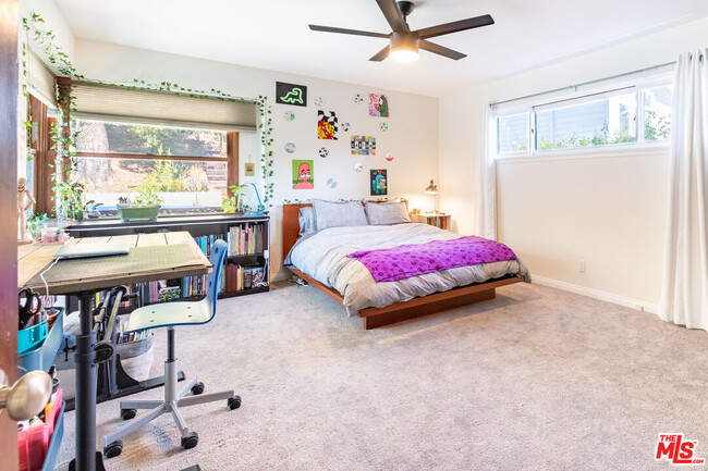 Building Photo - 16811 Escalon Dr