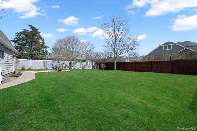 Building Photo - 25 Gardners Ln