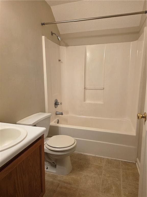 Building Photo - 100 Rosehip Ln