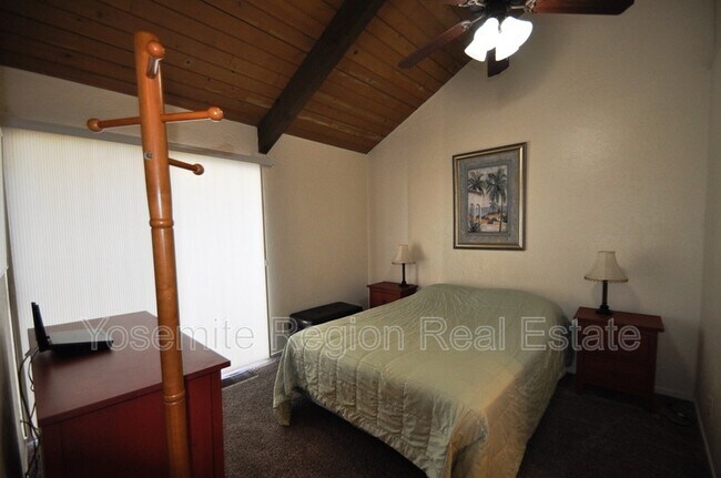 Building Photo - 12691 Junipero Serra Way