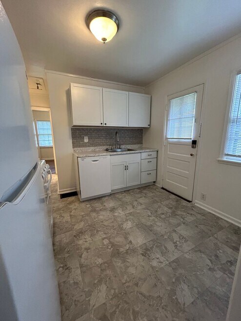 Building Photo - 502-524 S 15th St