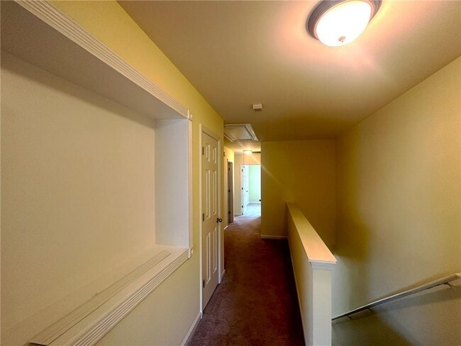 Building Photo - 2091 Executive Dr N