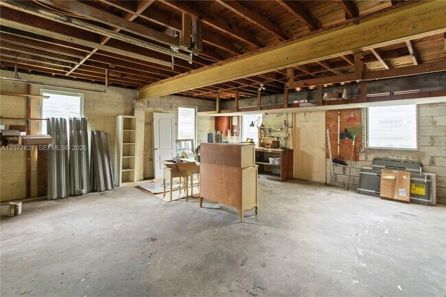 Building Photo - 72 Palmetto Dr