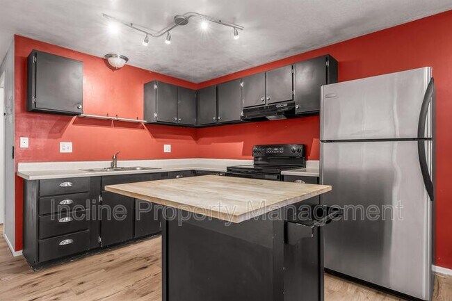 Building Photo - 4758 S 700 E