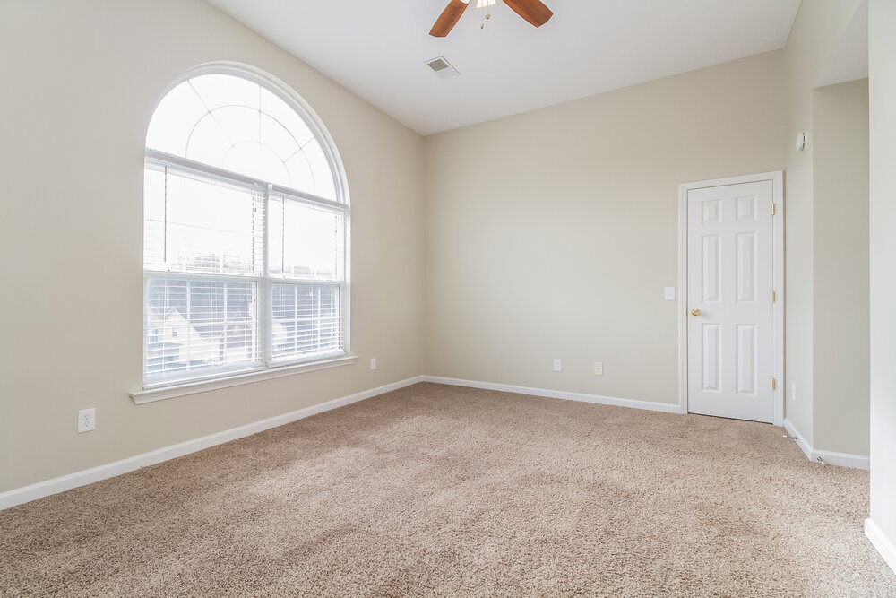 Building Photo - 4465 Winton Dr