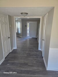 Building Photo - 900 Indian Lake Dr NW