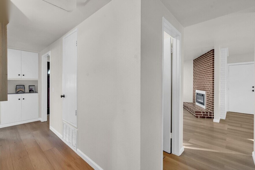 Building Photo - 7472 Blue Fox Way