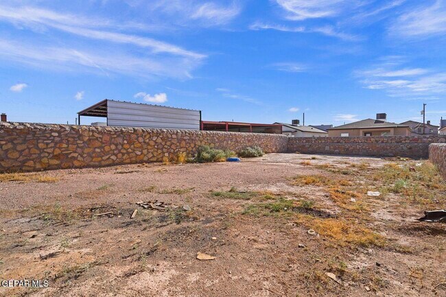 Building Photo - 7908 Mt Latona Dr