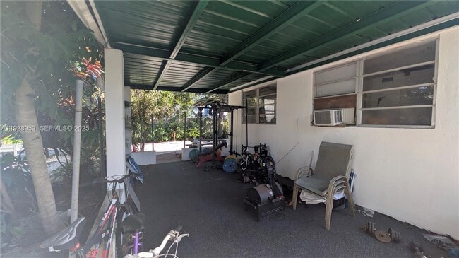 Building Photo - 1431 NW 26th St