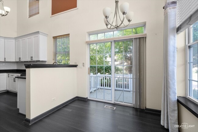 Building Photo - 230 St James Pkwy