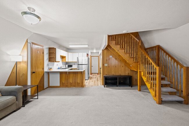 Building Photo - 710 Nautilus Dr