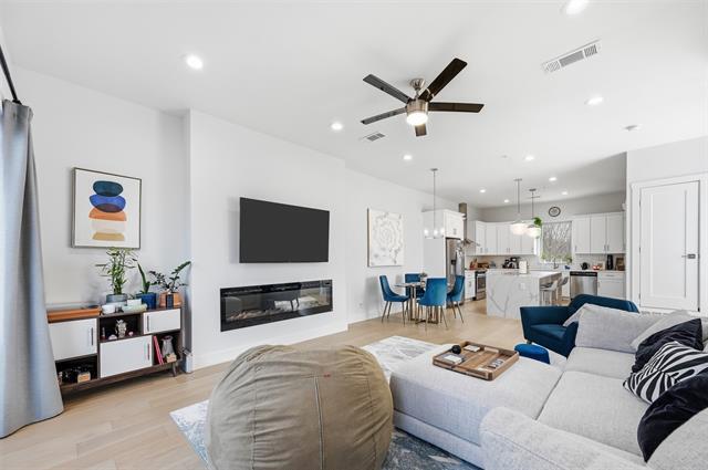 Building Photo - 2620 Valley View Ln