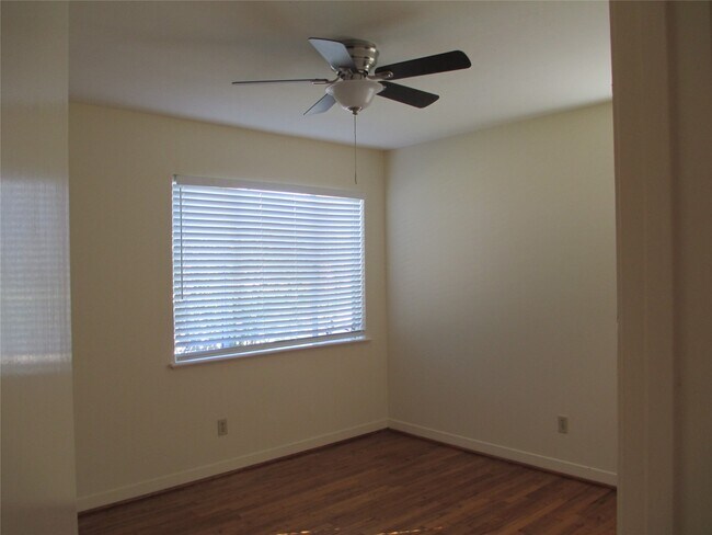 Building Photo - 3607 Murworth Dr