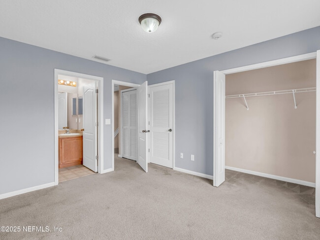Building Photo - 422 Cabernet Pl