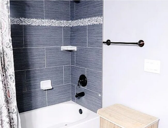 Building Photo - 961 N Kiaya Ln