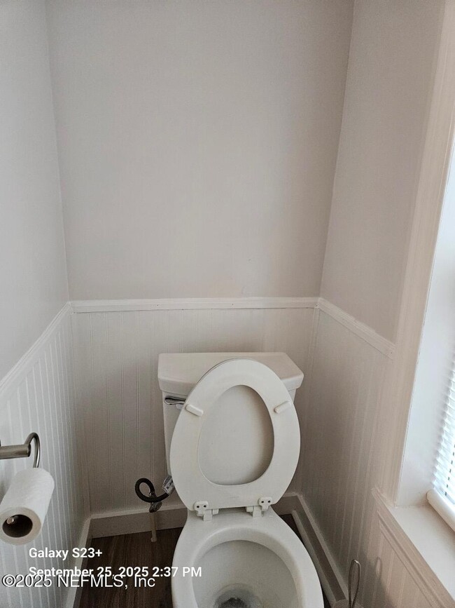 Building Photo - 269 W King St